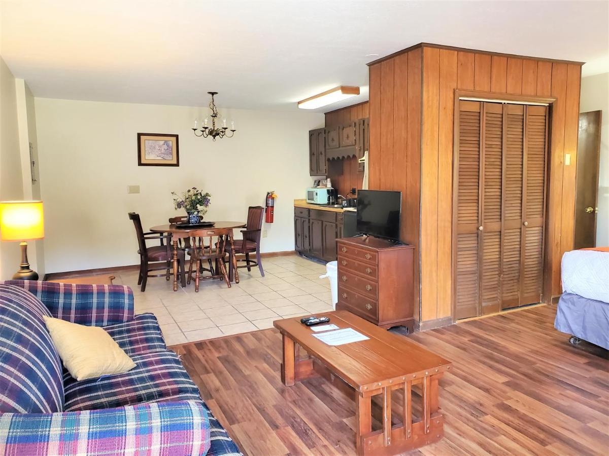 Meadowlark Motel With Restaurant & Bar Maggie Valley Esterno foto