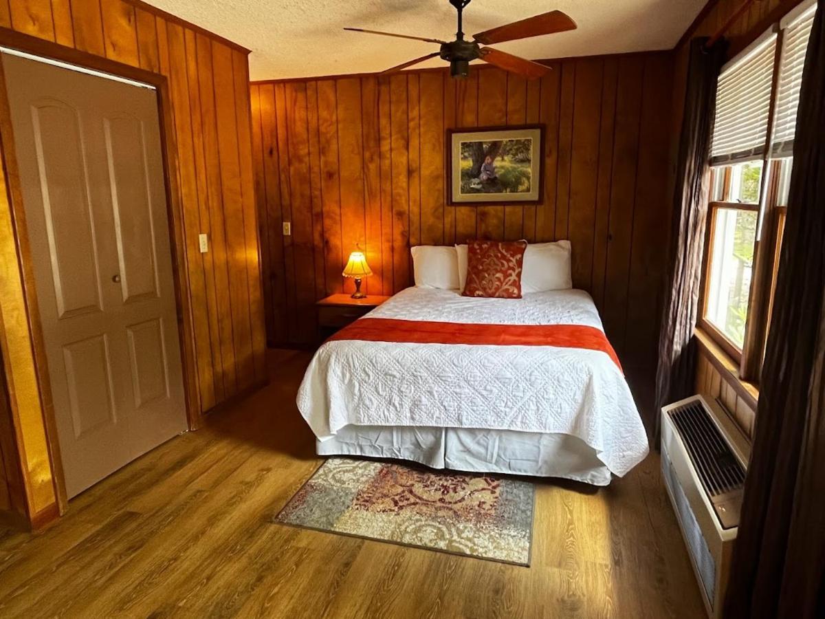 Meadowlark Motel With Restaurant & Bar Maggie Valley Esterno foto