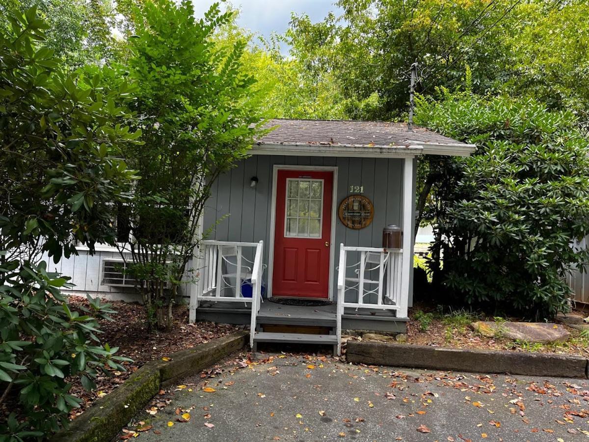 Meadowlark Motel With Restaurant & Bar Maggie Valley Esterno foto