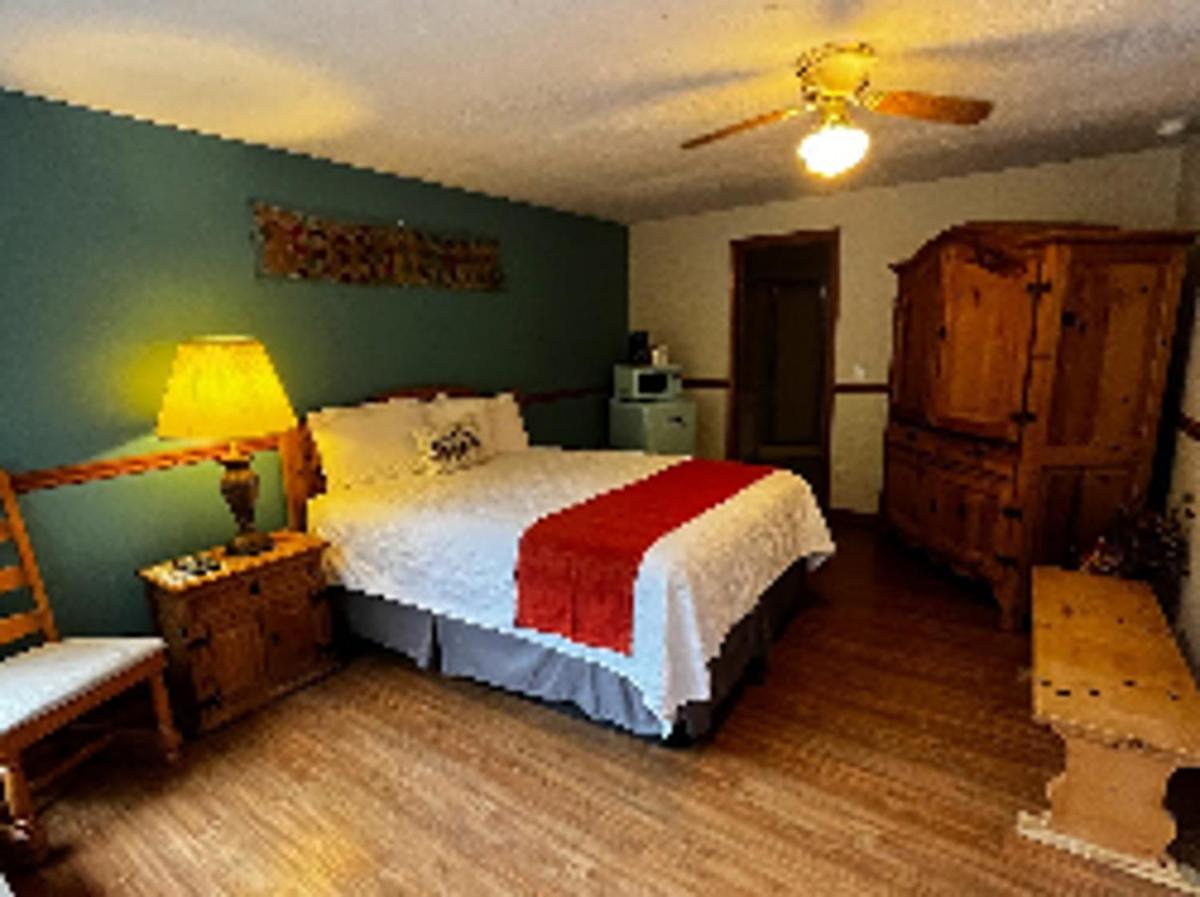 Meadowlark Motel With Restaurant & Bar Maggie Valley Esterno foto
