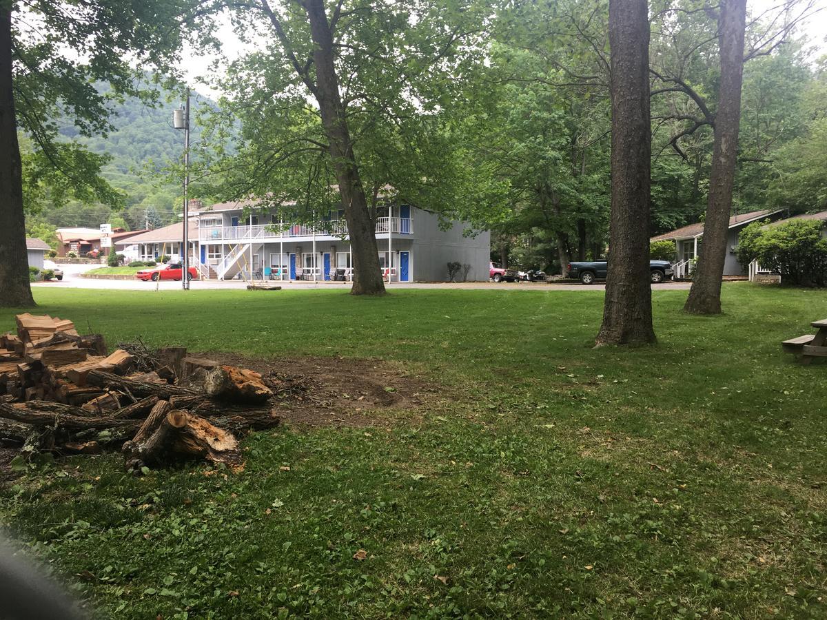 Meadowlark Motel With Restaurant & Bar Maggie Valley Esterno foto
